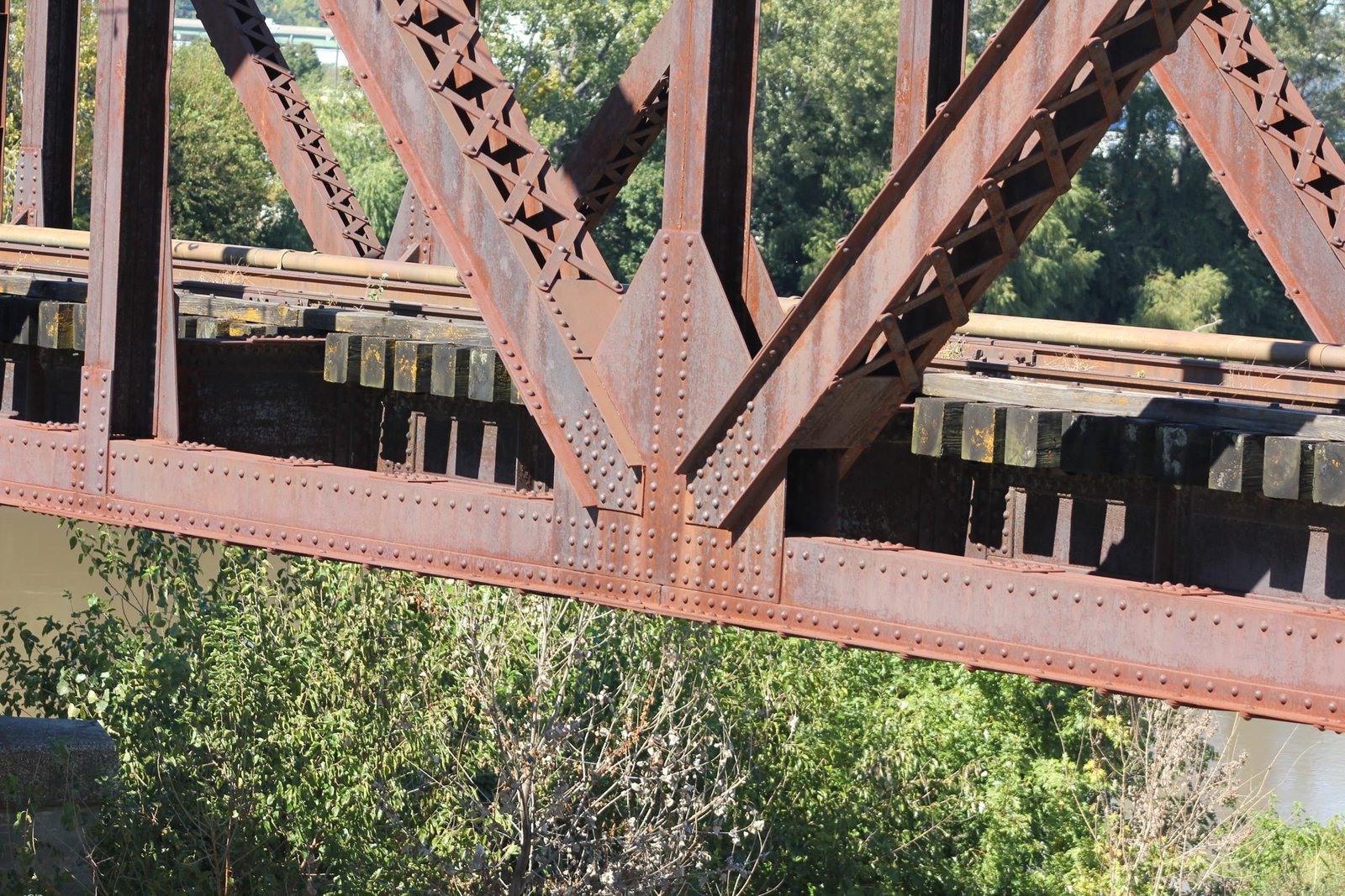 Lower connection, east span